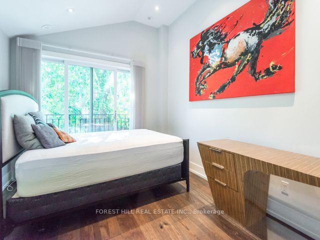 39 Bishop St, House attached with 2 bedrooms, 3 bathrooms and 0 parking in Toronto ON | Image 8