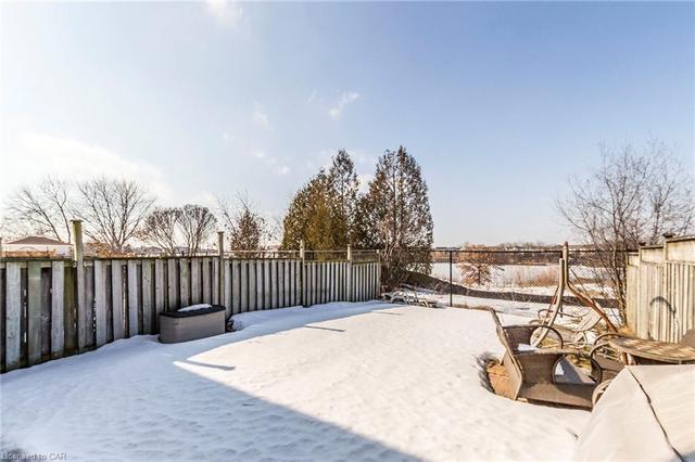 96 Stonecairn Dr, House semidetached with 3 bedrooms, 2 bathrooms and 2 parking in Cambridge ON | Image 9