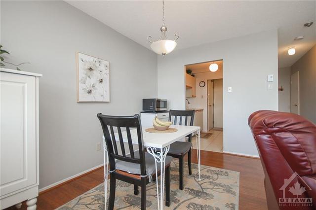 909 - 110 Forward Ave, Condo with 2 bedrooms, 1 bathrooms and 1 parking in Ottawa ON | Image 7