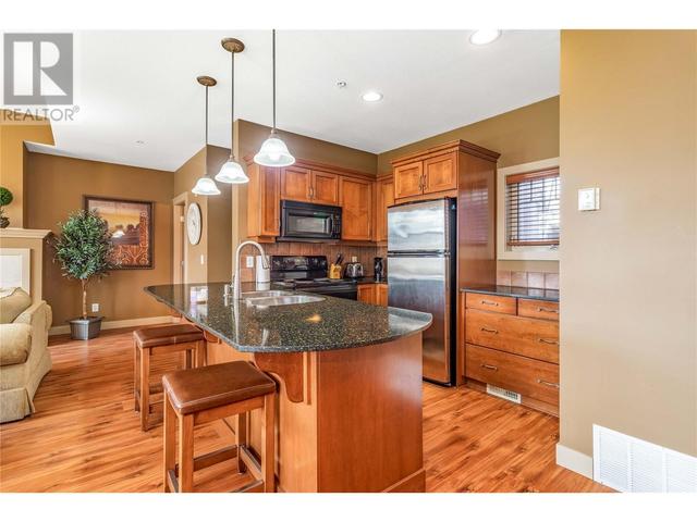 119 - 1795 Country Club Dr, House attached with 2 bedrooms, 2 bathrooms and 2 parking in Kelowna BC | Image 3