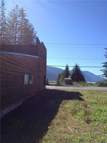 205 5th Ave, House detached with 3 bedrooms, 3 bathrooms and 9 parking in Kitimat Stikine C (Part 2) BC | Image 6