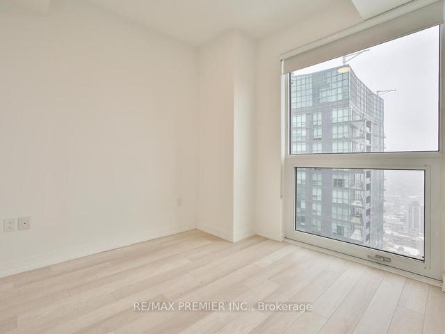 2909 - 39 Roehampton Ave, Condo with 3 bedrooms, 2 bathrooms and 1 parking in Toronto ON | Image 25