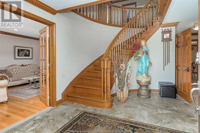 593 Dorset, House detached with 5 bedrooms, 4 bathrooms and null parking in Tecumseh ON | Image 3