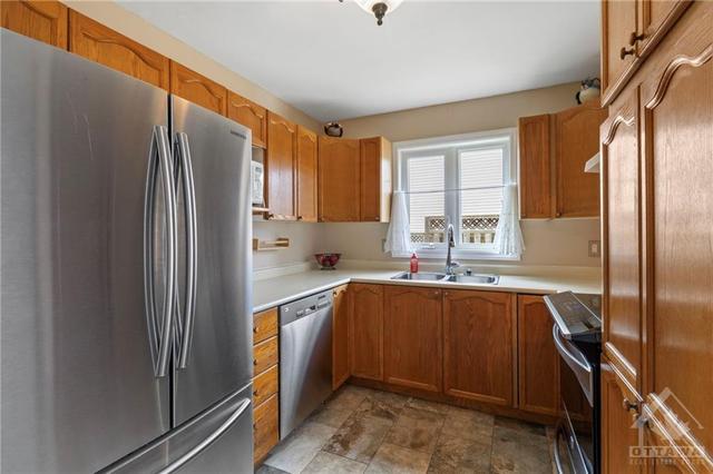 1665 Tache Way, House detached with 3 bedrooms, 3 bathrooms and 6 parking in Ottawa ON | Image 12