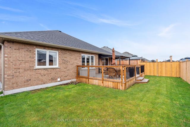 13 Claxton Cres, House detached with 2 bedrooms, 2 bathrooms and 6 parking in Kawartha Lakes ON | Image 20