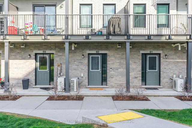 60 - 107 Westra Dr, Townhouse with 2 bedrooms, 2 bathrooms and 2 parking in Guelph ON | Image 2