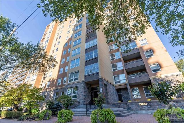 401 - 373 Laurier E Ave, Condo with 2 bedrooms, 2 bathrooms and 1 parking in Ottawa ON | Image 1