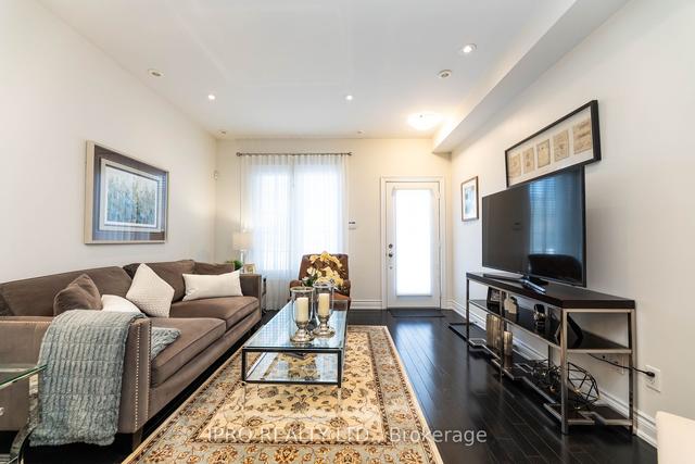 2166 Bayview Ave, Townhouse with 3 bedrooms, 3 bathrooms and 2 parking in Toronto ON | Image 34