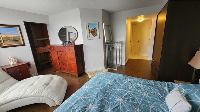 811 - 61 Markbrook Lane, Condo with 1 bedrooms, 2 bathrooms and 1 parking in Toronto ON | Image 5