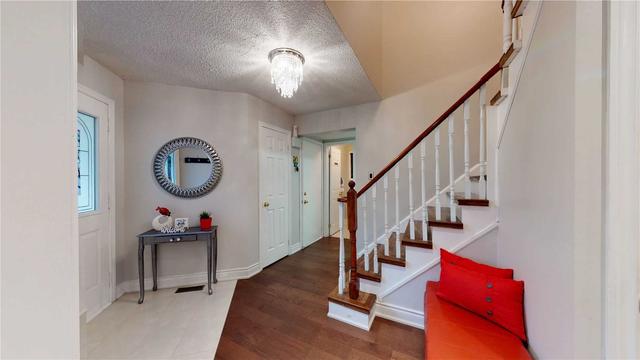 81 Ready Ct, House detached with 3 bedrooms, 4 bathrooms and 6 parking in Brampton ON | Image 32