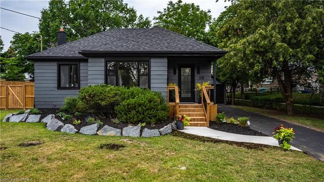 208 North Park St, House detached with 4 bedrooms, 3 bathrooms and 5 parking in Brantford ON | Image 32