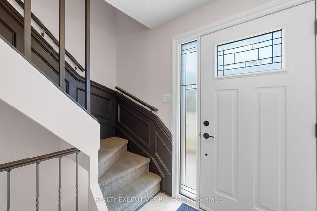 38 Huntingwood Cres, House detached with 4 bedrooms, 2 bathrooms and 2 parking in Brampton ON | Image 31