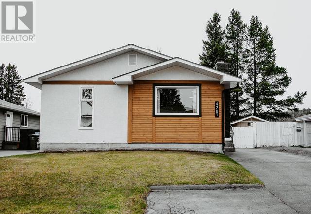4281 Davie Ave, House detached with 4 bedrooms, 2 bathrooms and null parking in Prince George BC | Image 1