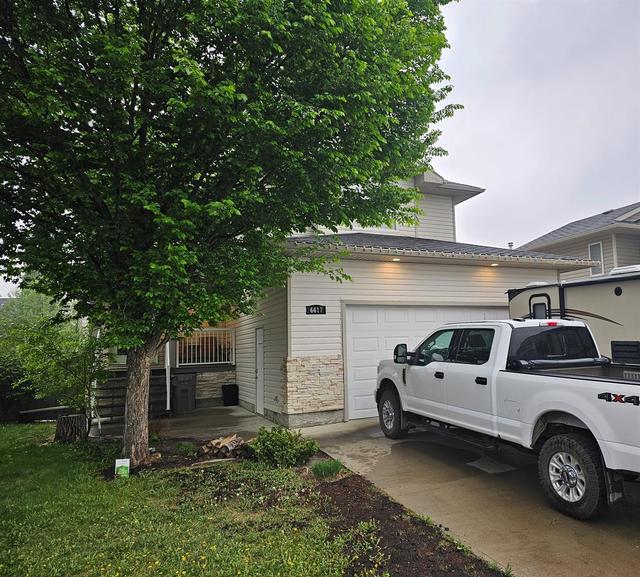 6617 - 6617 111 A St, House detached with 4 bedrooms, 3 bathrooms and 6 parking in Grande Prairie AB | Image 2