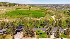 415 Wildwood Drive Sw, House detached with 5 bedrooms, 3 bathrooms and 3 parking in Calgary AB | Image 11