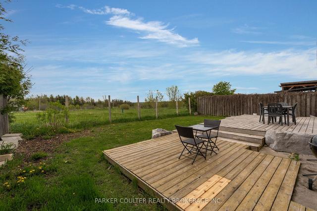 54 Ellis Cres, House detached with 4 bedrooms, 2 bathrooms and 4 parking in Kawartha Lakes ON | Image 30