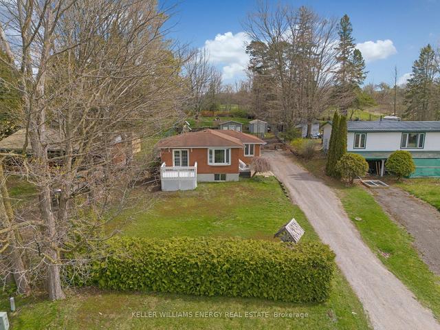 66 Mcgill Dr, House detached with 2 bedrooms, 1 bathrooms and 8 parking in Kawartha Lakes ON | Image 1