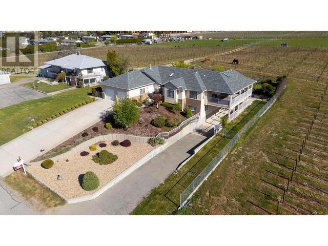 750 Douglas Rd, House detached with 3 bedrooms, 3 bathrooms and 2 parking in West Kelowna BC | Image 7
