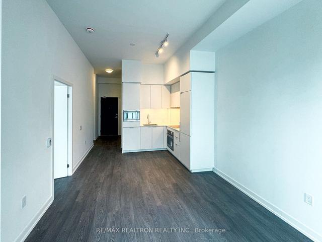 s802 - 8 Olympic Garden Dr, Condo with 1 bedrooms, 2 bathrooms and 1 parking in Toronto ON | Image 19