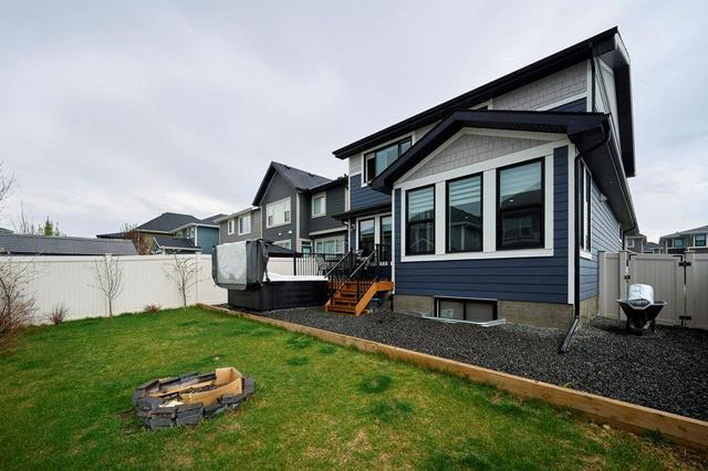 194 West Grove Way Sw, House detached with 4 bedrooms, 3 bathrooms and 2 parking in Calgary AB | Image 33