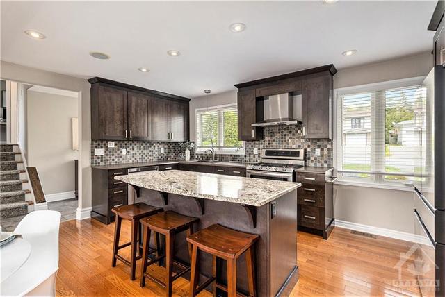 5290 Mclean Cres, House detached with 4 bedrooms, 2 bathrooms and 6 parking in Ottawa ON | Image 8