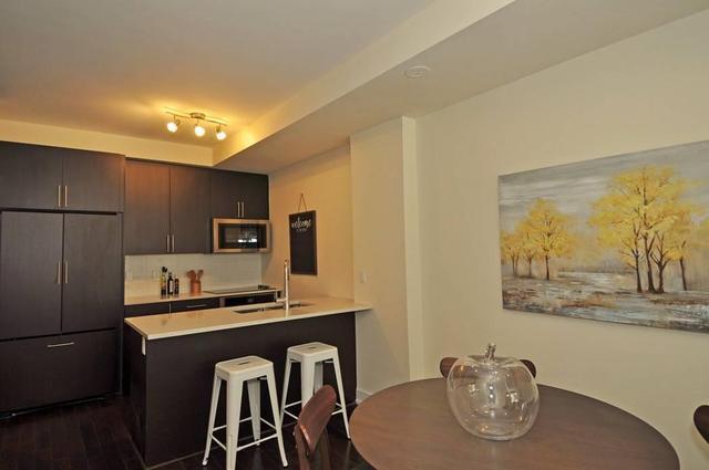 TH19 - 17 Powerhouse St, House attached with 3 bedrooms, 3 bathrooms and 1 parking in Toronto ON | Image 8