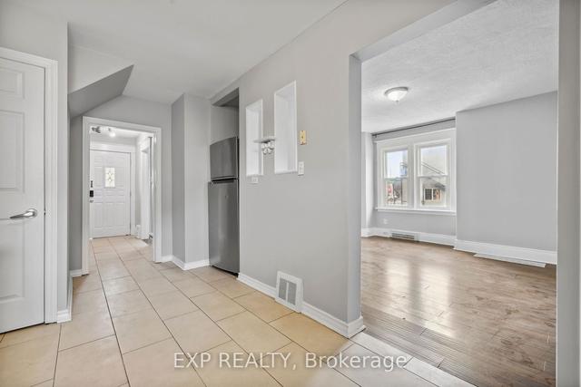 1180 Cannon St E, House detached with 4 bedrooms, 2 bathrooms and 2 parking in Hamilton ON | Image 6