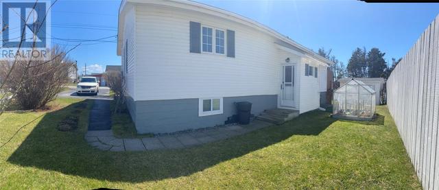 2 Bayview St, House detached with 3 bedrooms, 1 bathrooms and null parking in Stephenville Crossing NL | Image 3