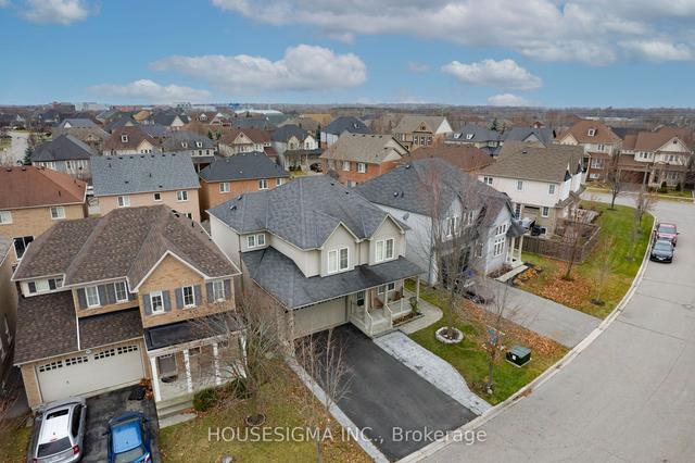 95 Eclipse Pl, House detached with 4 bedrooms, 4 bathrooms and 6 parking in Oshawa ON | Image 30