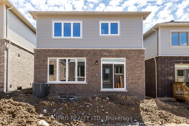11 Phoenix Blvd, House detached with 5 bedrooms, 3 bathrooms and 4 parking in Barrie ON | Image 38