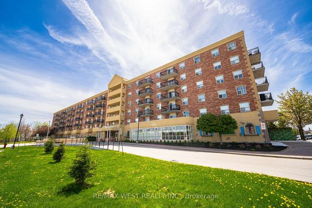409 - 7373 Martin Grove Rd, Condo with 1 bedrooms, 1 bathrooms and 0 parking in Vaughan ON | Image 1