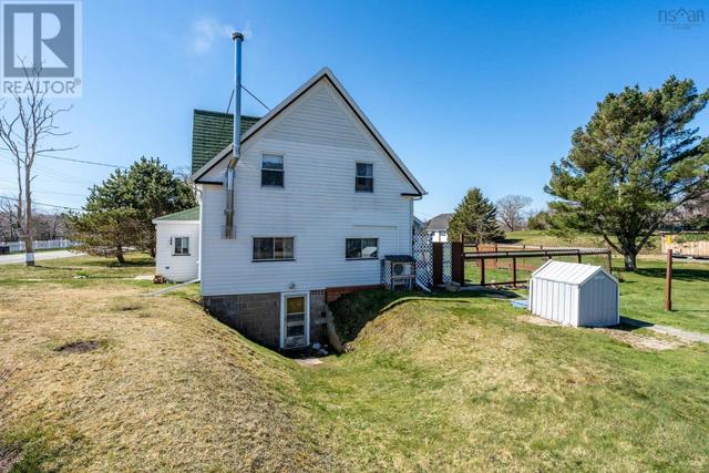 894 Port Latour Road, House detached with 5 bedrooms, 1 bathrooms and null parking in Barrington NS | Image 3