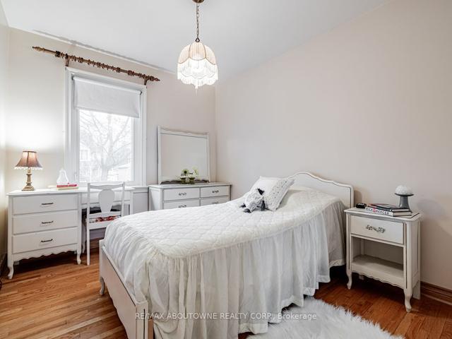 15 Deerhurst Ave, House detached with 3 bedrooms, 2 bathrooms and 6 parking in Toronto ON | Image 5