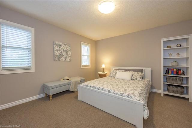 1004 Hanson Crescent, House detached with 4 bedrooms, 2 bathrooms and 6 parking in London ON | Image 23