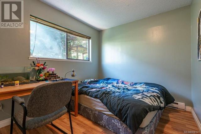 831 Merecroft Rd, House detached with 4 bedrooms, 2 bathrooms and 2 parking in Campbell River BC | Image 15