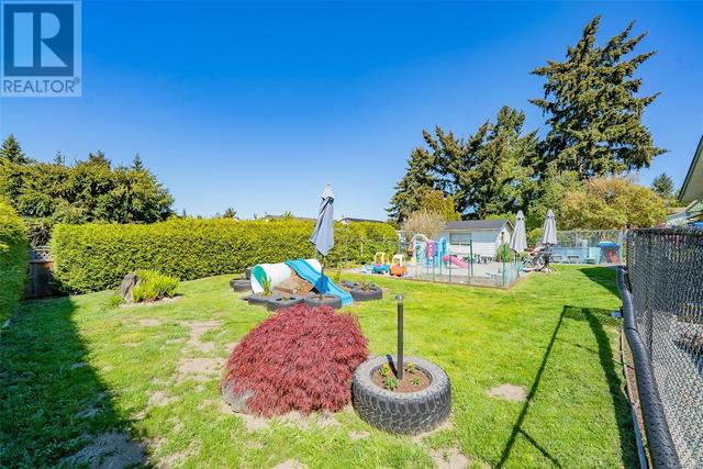 7536 Andrea Cres, House detached with 3 bedrooms, 3 bathrooms and 6 parking in Lantzville BC | Image 59