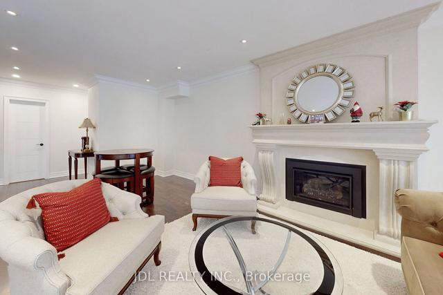 327 Mckee Ave, House detached with 4 bedrooms, 5 bathrooms and 6 parking in Toronto ON | Image 40