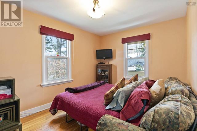 720 Main St, House detached with 3 bedrooms, 2 bathrooms and null parking in Mahone Bay NS | Image 18