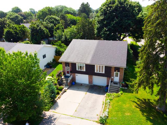 79 Westchester Way, House semidetached with 3 bedrooms, 2 bathrooms and 2 parking in Brantford ON | Image 1