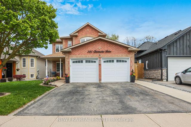 285 Christopher Dr, House detached with 4 bedrooms, 3 bathrooms and 4 parking in Cambridge ON | Image 1
