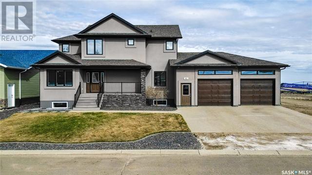 45 Crescent Drive, House detached with 5 bedrooms, 4 bathrooms and null parking in Avonlea SK | Image 1
