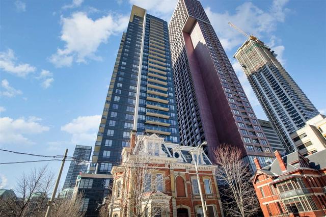 1002 - 28 Linden St, Condo with 2 bedrooms, 2 bathrooms and 1 parking in Toronto ON | Image 1