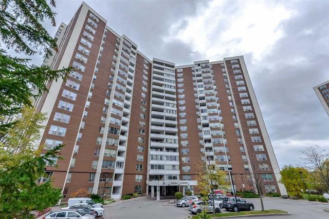 908 - 5 Vicora Linkway, Condo with 3 bedrooms, 2 bathrooms and 1 parking in Toronto ON | Image 1