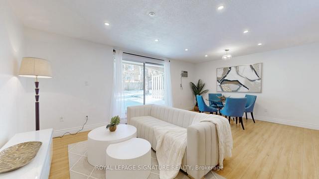 54 - 15 Pebble Bywy, Condo with 3 bedrooms, 1 bathrooms and 1 parking in Toronto ON | Image 12