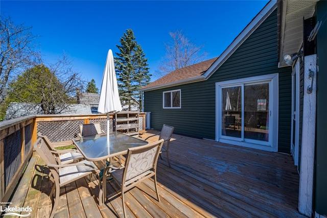 4 Meadow St, House detached with 2 bedrooms, 1 bathrooms and 4 parking in Parry Sound ON | Image 28