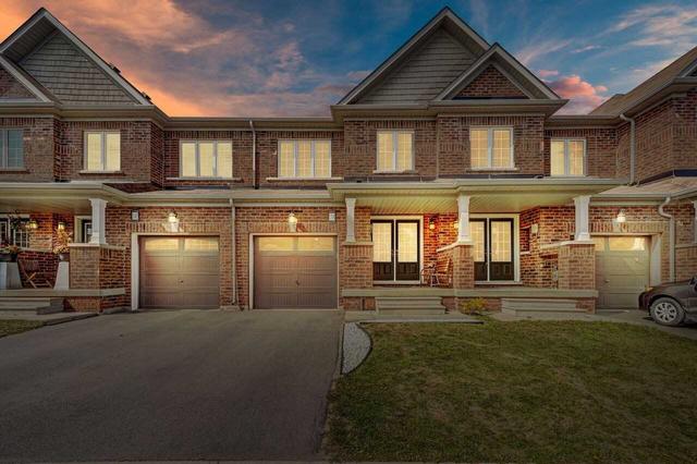 138 Baffin Cres, House attached with 3 bedrooms, 4 bathrooms and 2 parking in Brampton ON | Image 1