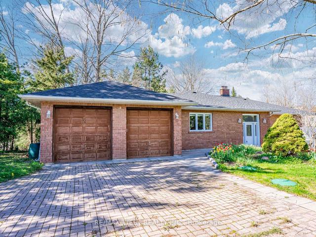 2 Connaught Ave, House detached with 2 bedrooms, 2 bathrooms and 6 parking in Whitchurch Stouffville ON | Image 1