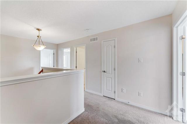 424 Meadowbreeze Drive, Townhouse with 3 bedrooms, 3 bathrooms and 3 parking in Ottawa ON | Image 24