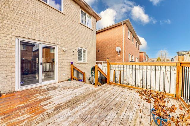 3240 Raindance Cres, House semidetached with 3 bedrooms, 4 bathrooms and 3 parking in Mississauga ON | Image 29
