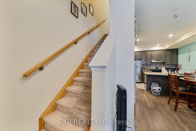 12 - 35 Heron Park Pl, Townhouse with 3 bedrooms, 3 bathrooms and 1 parking in Toronto ON | Image 3